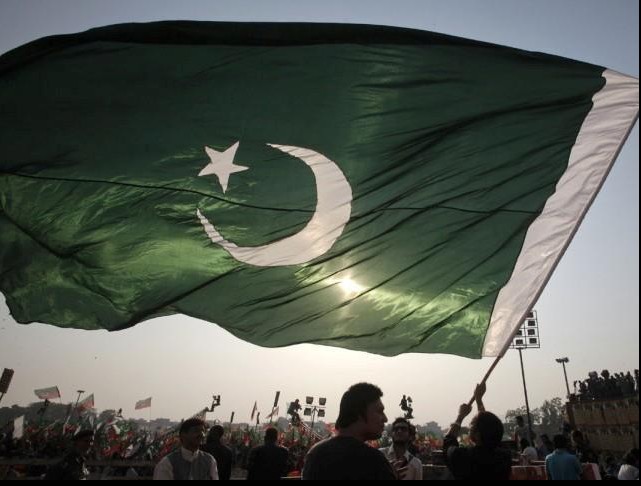 Pakistani flag Rising Crescent